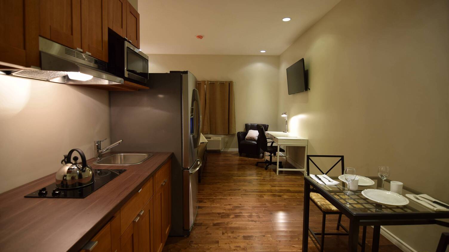 King Suite image 2